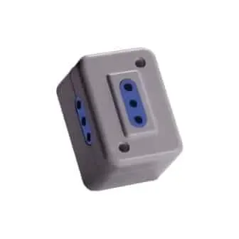 Enchufe Triple Sobrepuesto 4203